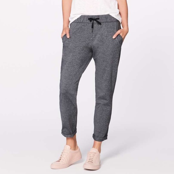 lululemon athletica Pants - Lululemon On the Fly 27" Pant Grey Heathered Black Women's 6